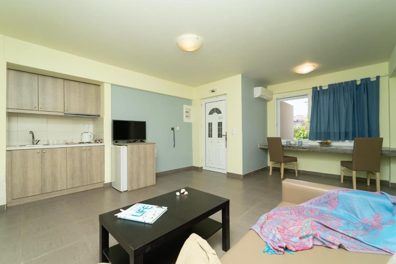 Hotel Estia Финикунда Экстерьер фото