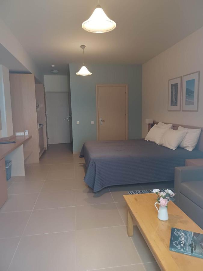 Hotel Estia Финикунда Экстерьер фото