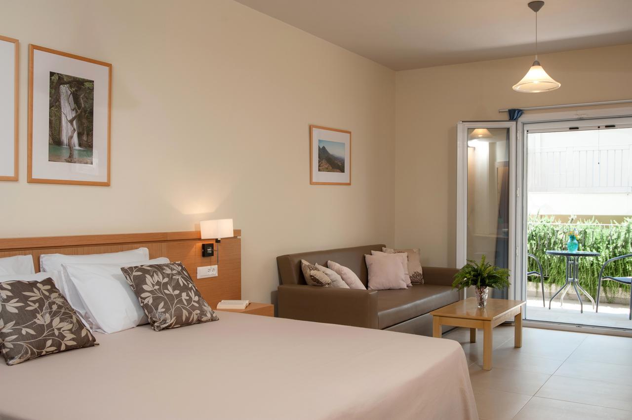 Hotel Estia Финикунда Экстерьер фото