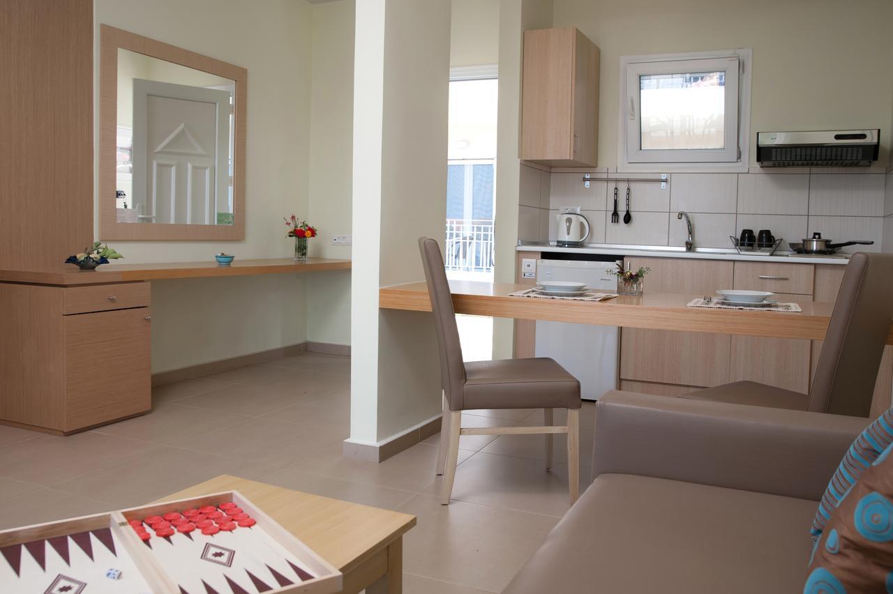 Hotel Estia Финикунда Экстерьер фото